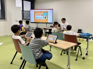 【ロボ団南魚沼校】SPIKEで前進・後退に挑戦！「はたらくくるま」がテーマのビギナークラス